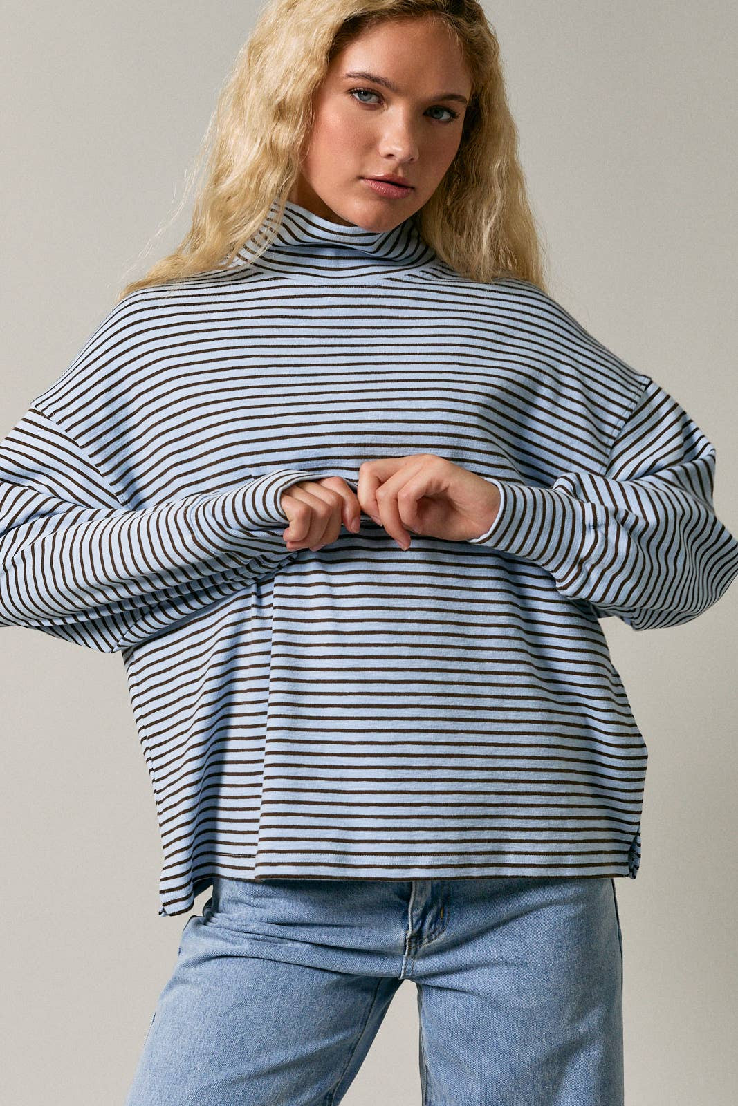 MOCK NECK OVERSIZED KNIT TOP