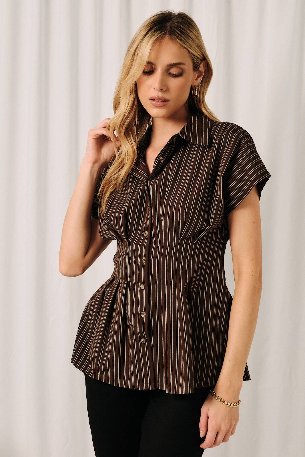BUTTON DOWN PLEATED STRIPE SHIRT